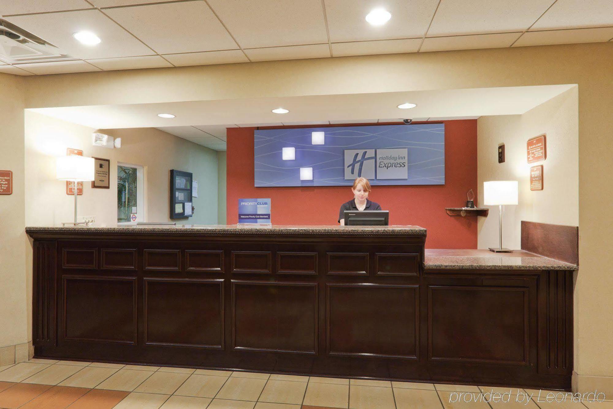 Holiday Inn Express & Suites - Oxford By Ihg Interior photo